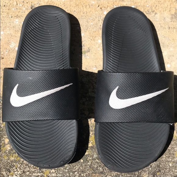 Nike Kawa Slides - Picture 1 of 5